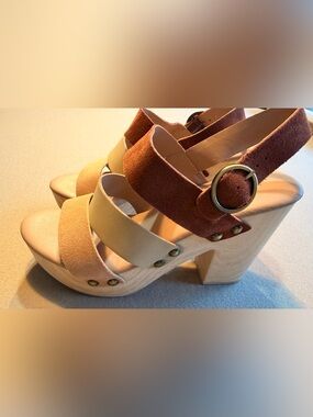Chinese Laundry Flower Rust and Cream Leather Wooden Platform Heels Size 9.5